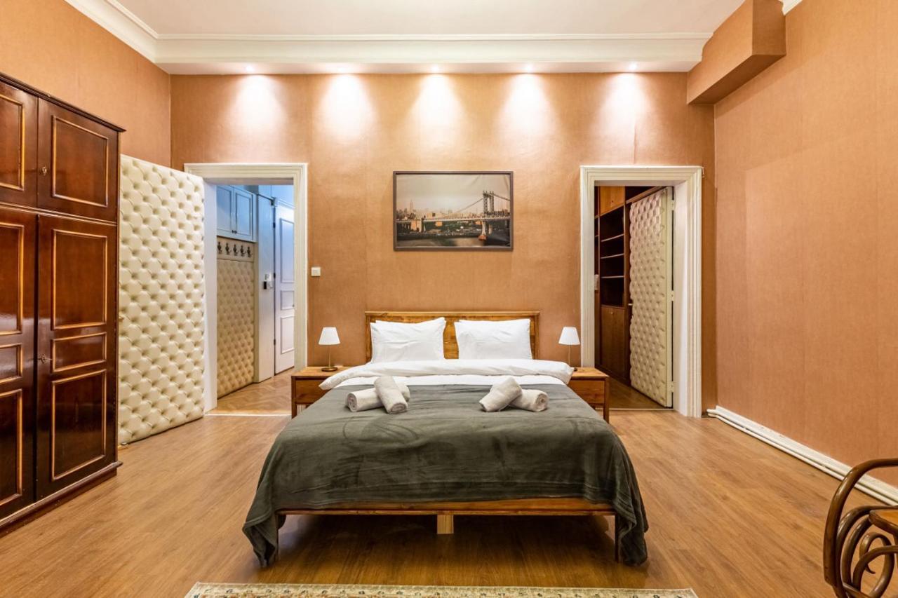 Historical Flat With A Lovely Sea View In Beyoglu Istanbul Eksteriør bilde