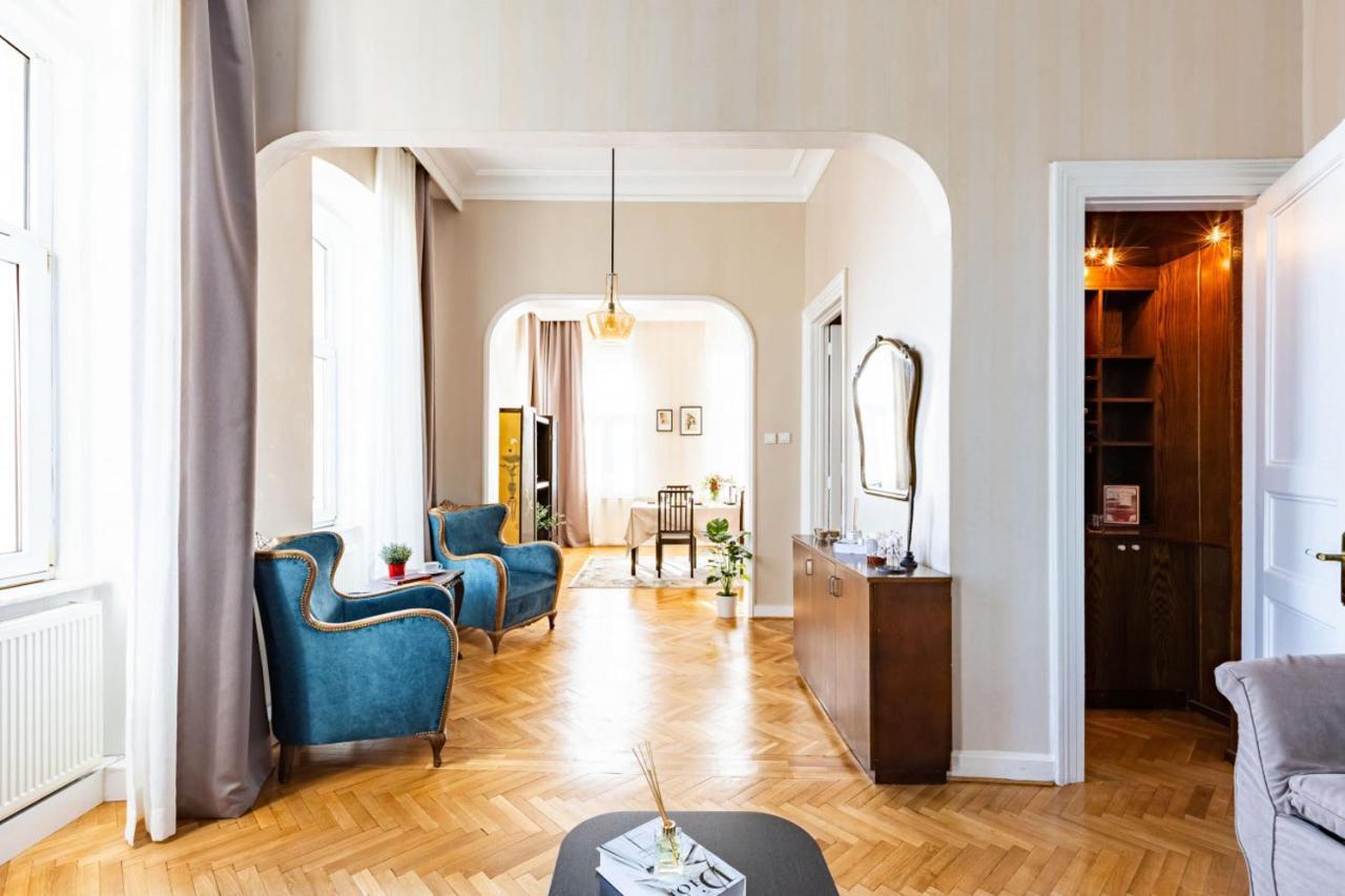 Historical Flat With A Lovely Sea View In Beyoglu Istanbul Eksteriør bilde
