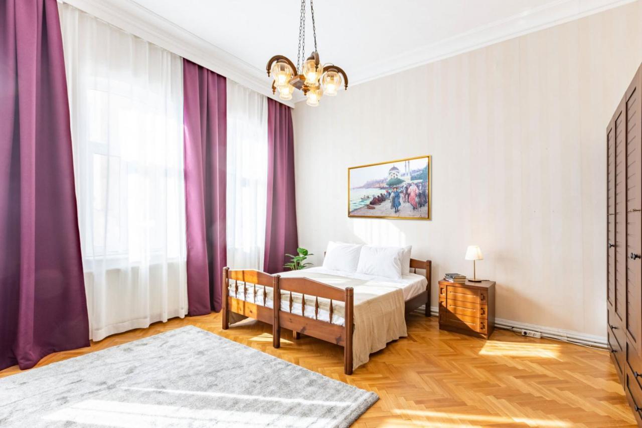 Historical Flat With A Lovely Sea View In Beyoglu Istanbul Eksteriør bilde