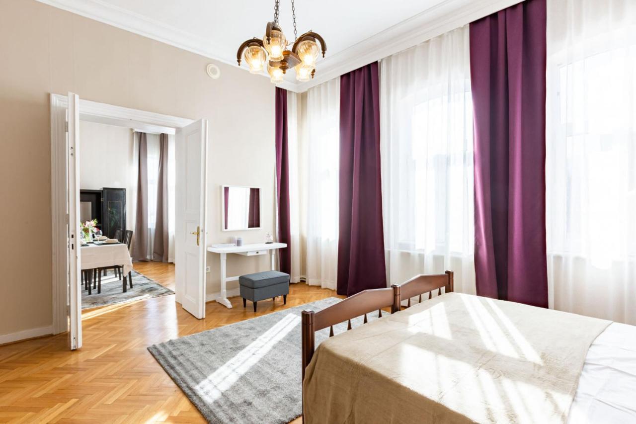 Historical Flat With A Lovely Sea View In Beyoglu Istanbul Eksteriør bilde