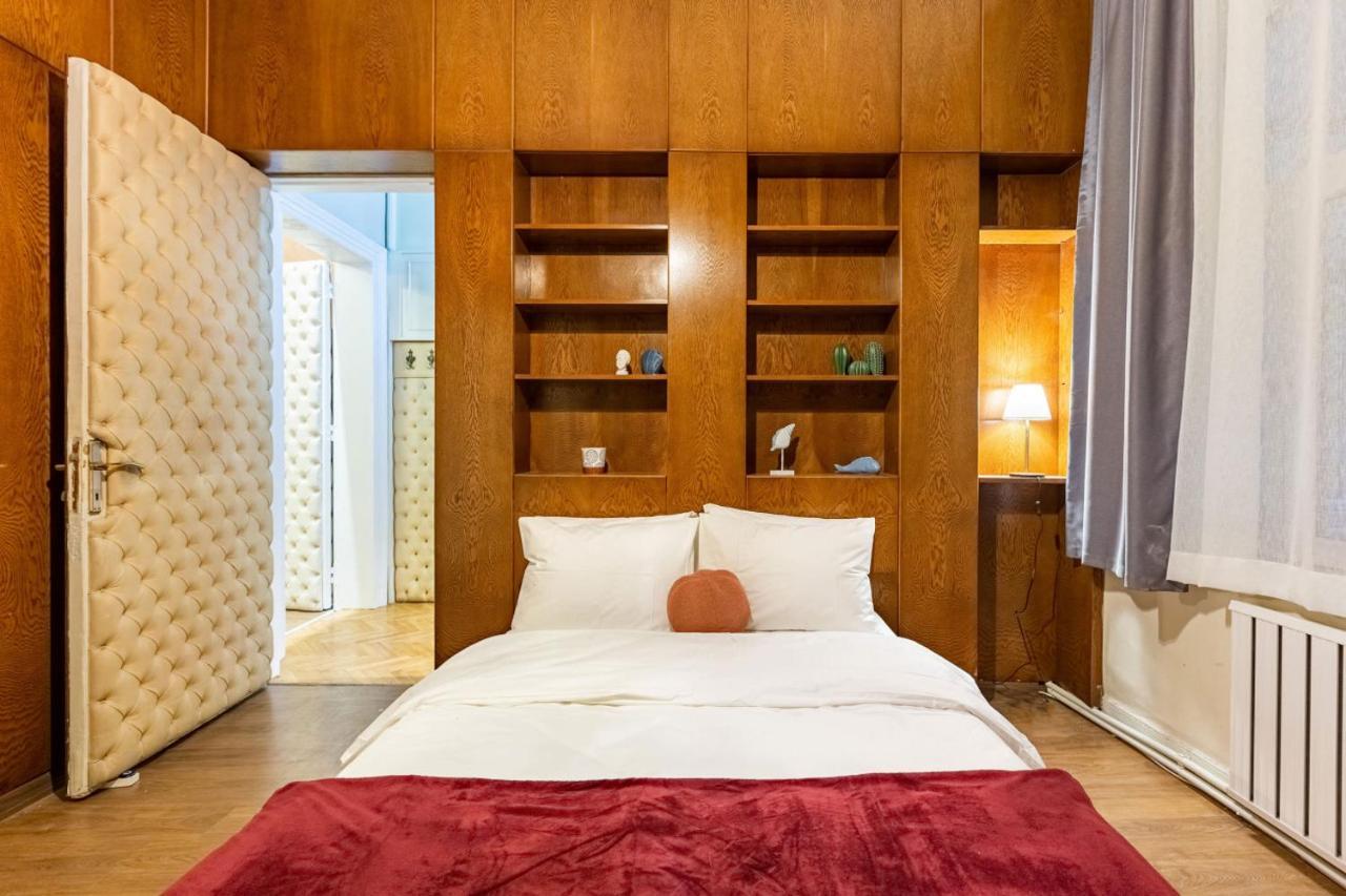 Historical Flat With A Lovely Sea View In Beyoglu Istanbul Eksteriør bilde