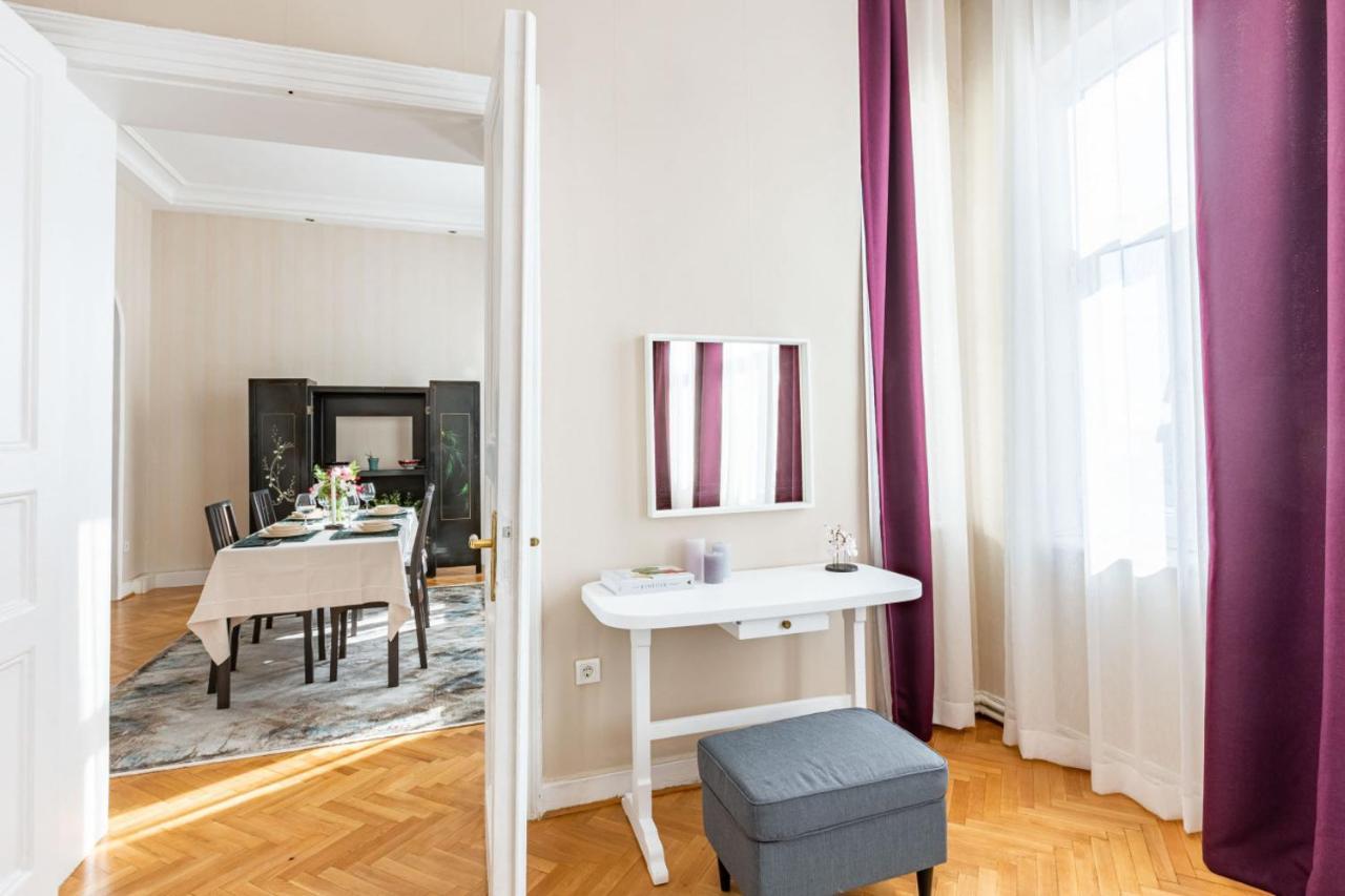 Historical Flat With A Lovely Sea View In Beyoglu Istanbul Eksteriør bilde